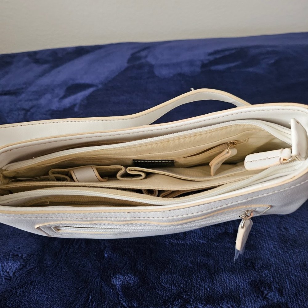 Purse - Picture 2 of 3